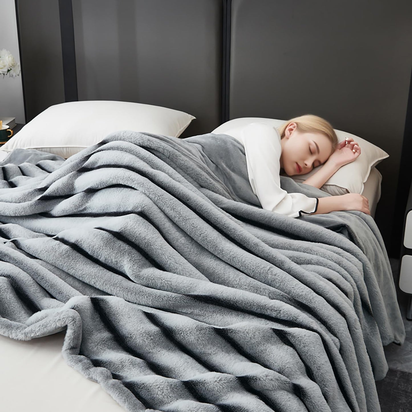 DCSKY Cozy Faux Fur Throw Blanket for Bed-Warm Fuzzy Throw Blanket, Cozy Soft and Fuzzy Plush Rabbit Fur Bubble Blanket Blankets for Bedroom and Living Room, Furry Luxury Blanket60 x 80" Light Grey