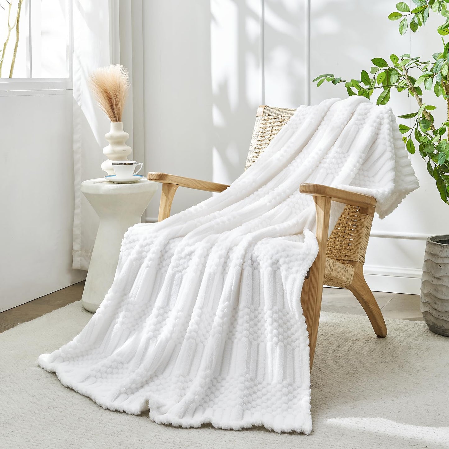 lifein Throw Blanket for Couch - Soft Boho Spring Throw Blanket, Fluffy Fleece Cozy Blankets for Women, Cute Fuzzy Small Blankets&Throws for Bed,Sofa,Chair,Gift,Home Decor