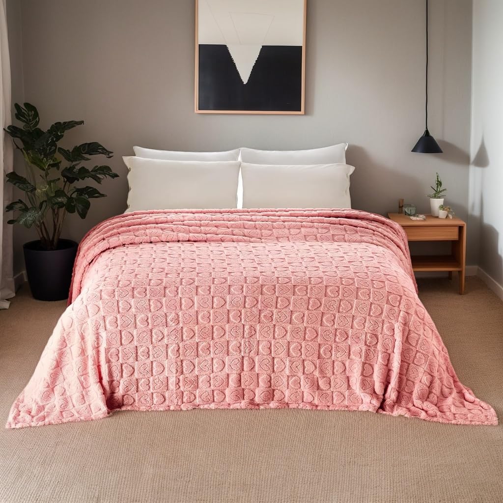Checkered Love Themed Throw Blanket, 50x60 Inches | Ultra-Soft & Fluffy 280 GSM Bed Blanket for Couples, Gift for Mother or Friend, Cozy Accent for Couch, Sofa, and Pet Comfort.