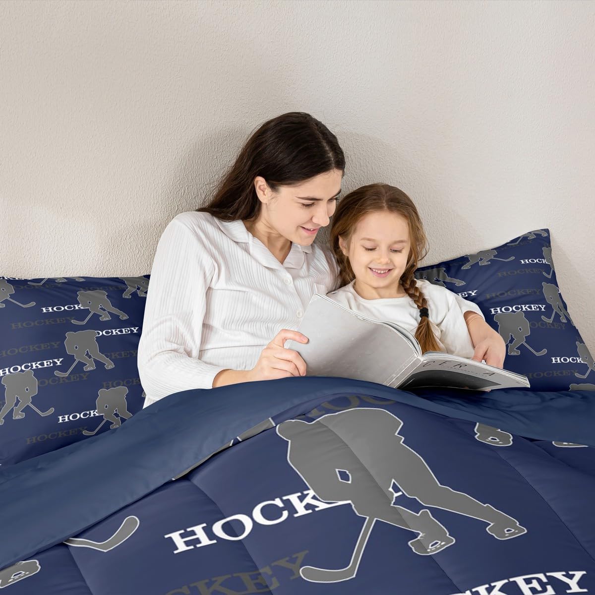 Manfei Hockey Players Kids Comforter Set Queen Size, Bedding Set,Girls Boys Room Decor,Competitive Games Teamwork Quilt Comforter,Dark Blue Gray Duvet Set Bedroom Quilt Set,2 Pillowcases