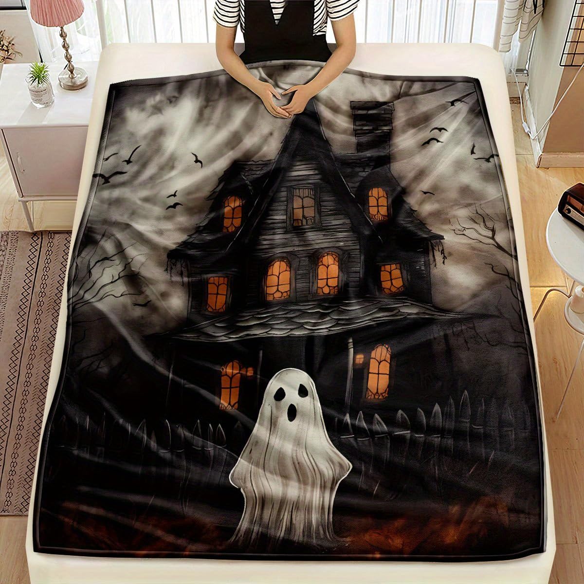 Halloween Throw Blanket Halloween Spooky Creepshow Haunted House Bats Throw Blanket Couch Cozy Flannel Decoration for Party Bed Living Room Decor Gift