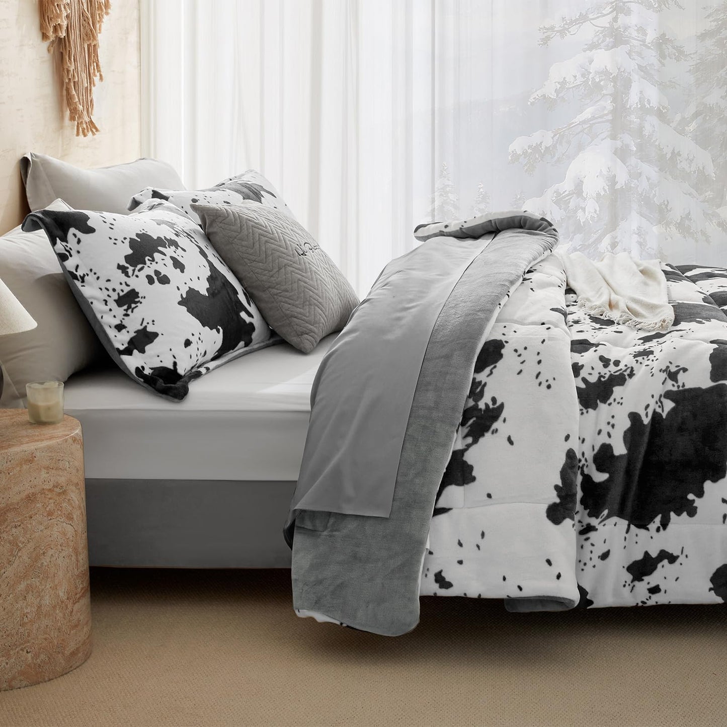 Petrichor Velvet Flannel Queen Comforter Set-Cow Print Western Style Blanket,Luxury Fuzzy Heavy Bedding Set, 3 Pieces Plush Winter Bed Set with Comforter (90"x90") & 2 Pillow Shams (20"x26")