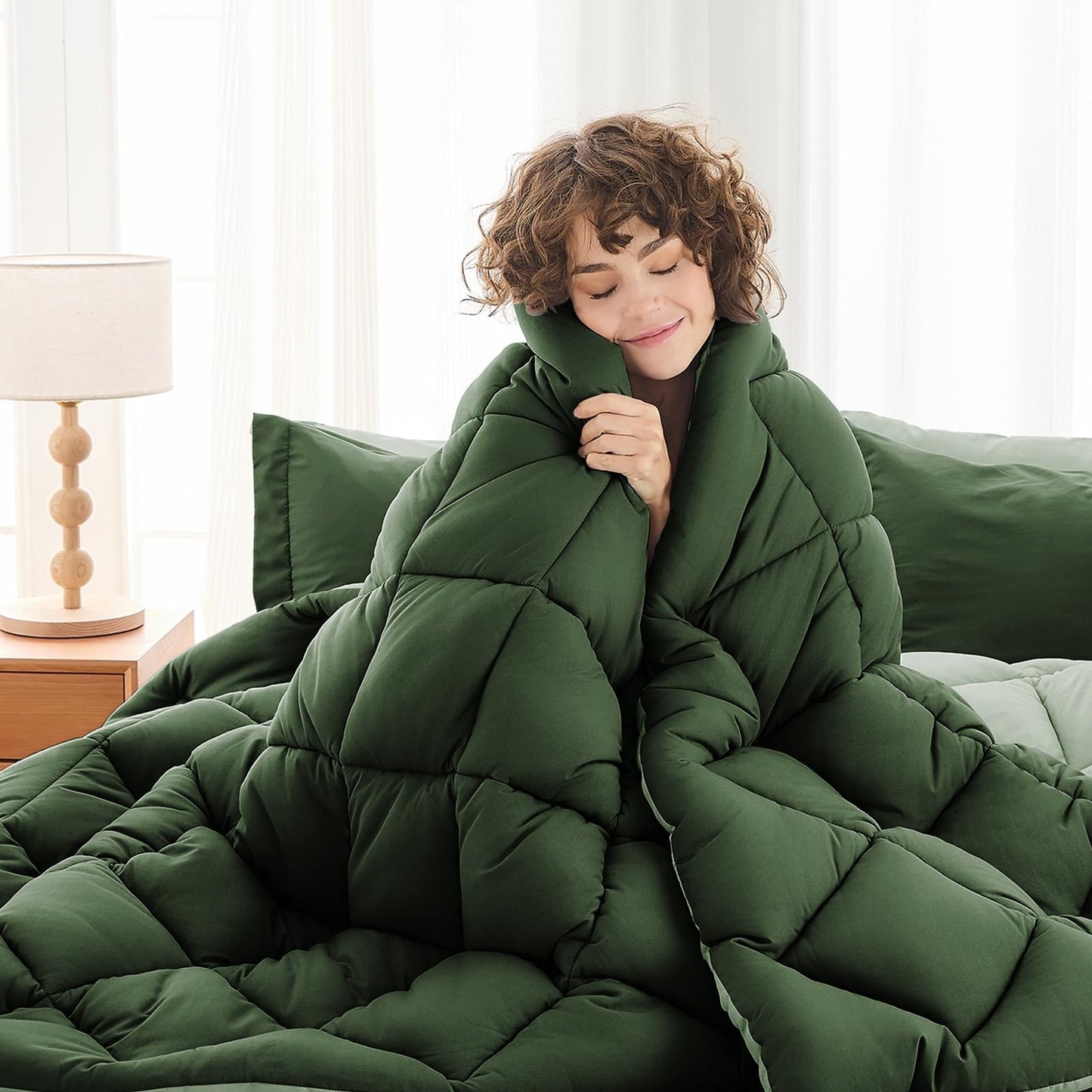 MUXHOMO 7 Pieces California King Comforter Set, Reversible Bed in a Bag Cal King Size, All Season Bedding Set with Comforter, Flat Sheet, Fitted Sheet, Pillowcases & Shams, Dark Green & Light Green