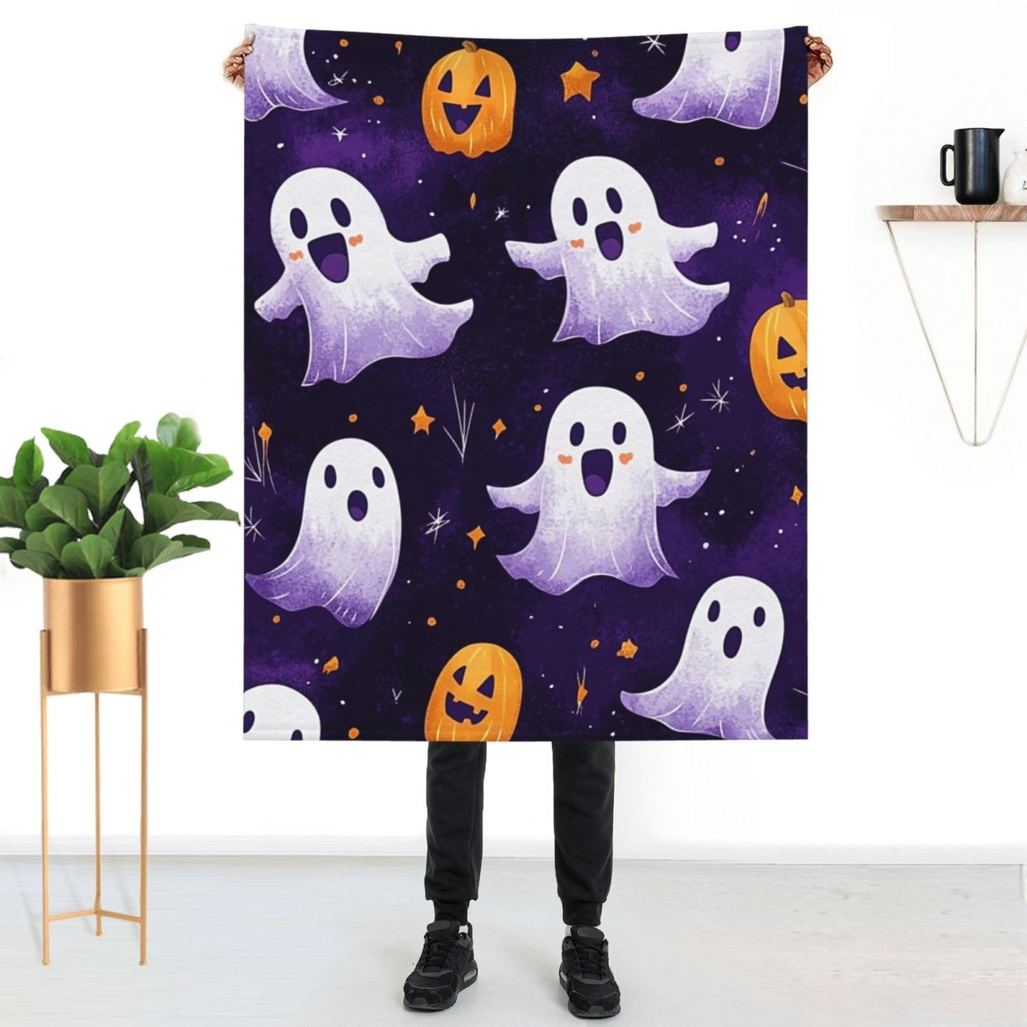 CDSASHCA Spooky Cute Flannel Blanket,Soft Fleece Throw with Smiling Ghosts Motif,Lightweight & Warm,Ideal for Fall Snuggles Or Festive Presents,Vibrant Design,Gifts for Friedns and Family 40x50 Inch