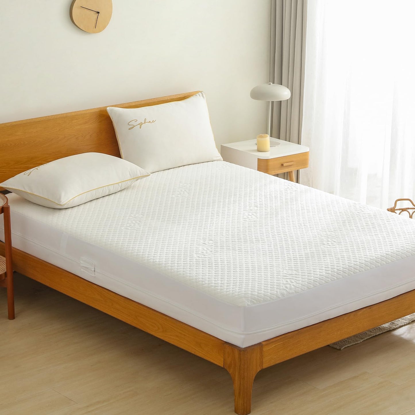 Queen Size Mattress Protector with Zipper - 100% Waterproof Zippered Mattress Cover - Soft & Cooling Noiseless Bed Mattress Covers - Top Removable Mattress Encasement 10-12" Deep