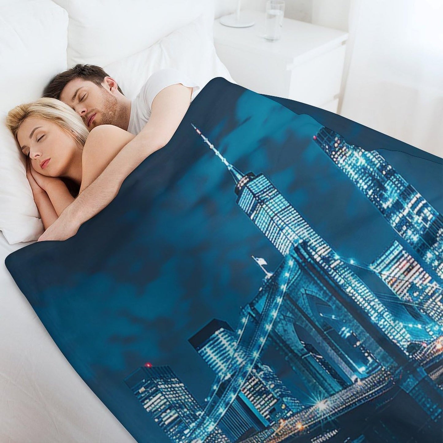 TOWINSFB Neon Light Skyscraper Flannel Throw Blanket, Soft Lightweight Cozy Warm Fantasy Bridge Cityscape Blanket for Couch Bed Travel- 30"x40"