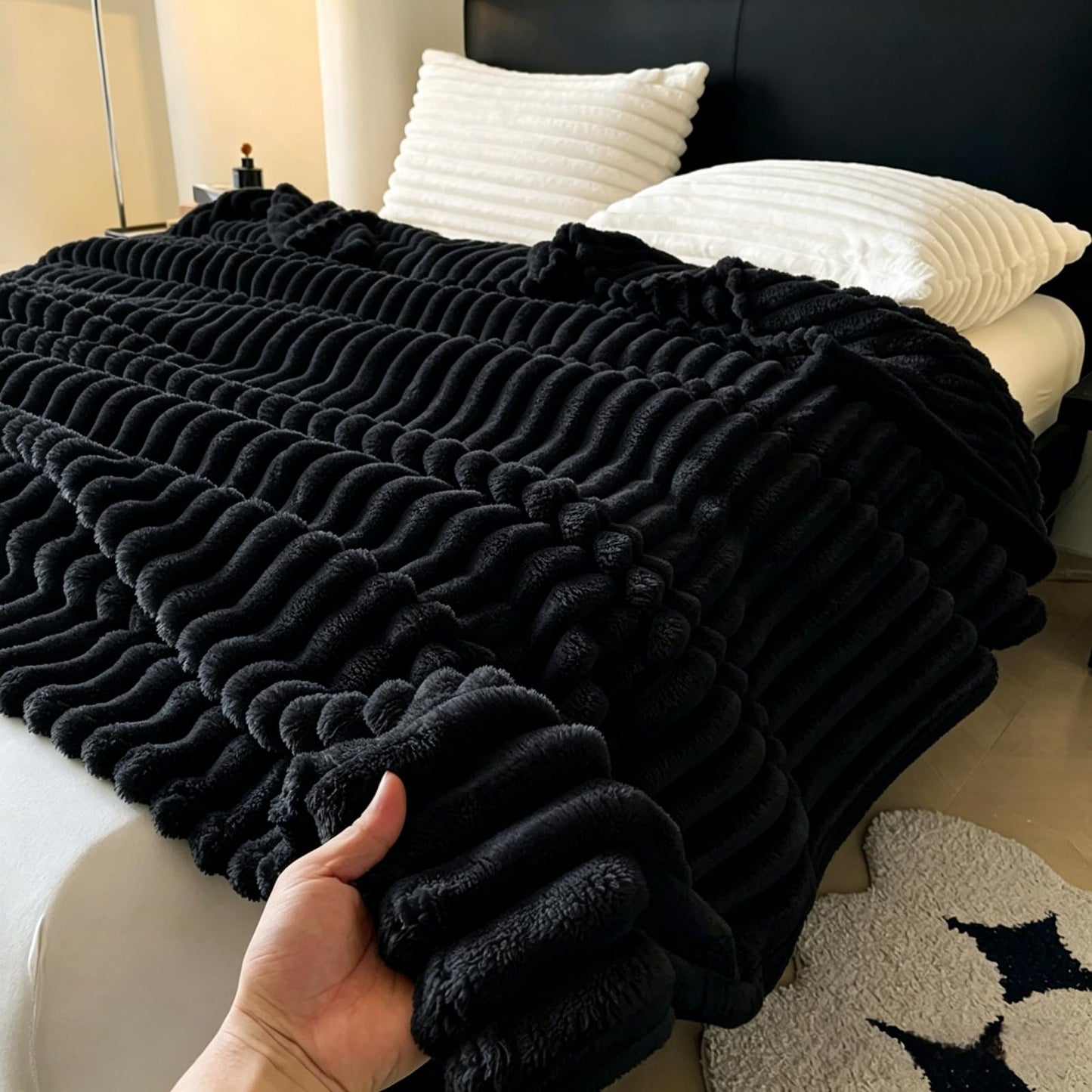 KINET Dark Gray Throw blanketsuitable for use as a Throw, Bed Cover, Sofa Blanket, or Camping Blanket, Perfect for the Office, Sofa, Bed, or Outdoor Camping (1, Black, Full(80inx90in))