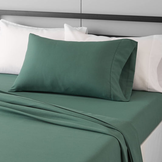 Amazon Basics Lightweight Super Soft Easy Care Wrinkle-Free Breathable Brushed Microfiber 3-Piece Bed Sheet Set with 14-Inch Deep Pockets, Twin XL, Emerald Green, Solid