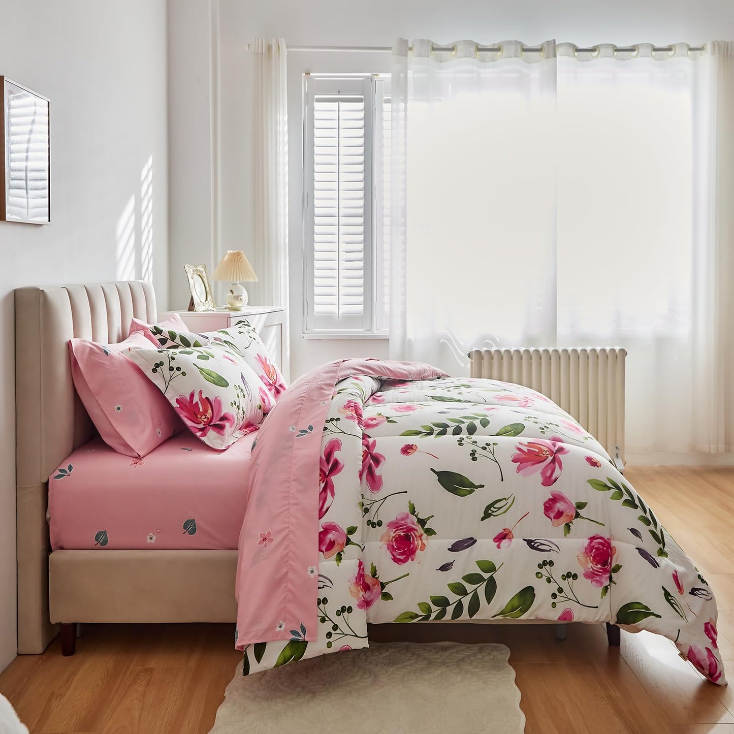 Floral Comforter Sheet Set 7 Pieces Bed in a Bag Queen Size White with Green Leaves Pink Flowers Reversible Bedding Set (1 Comforter 2 Pillow Shams 1 Flat Sheet 1 Fitted Sheet 2 Pillowcases)