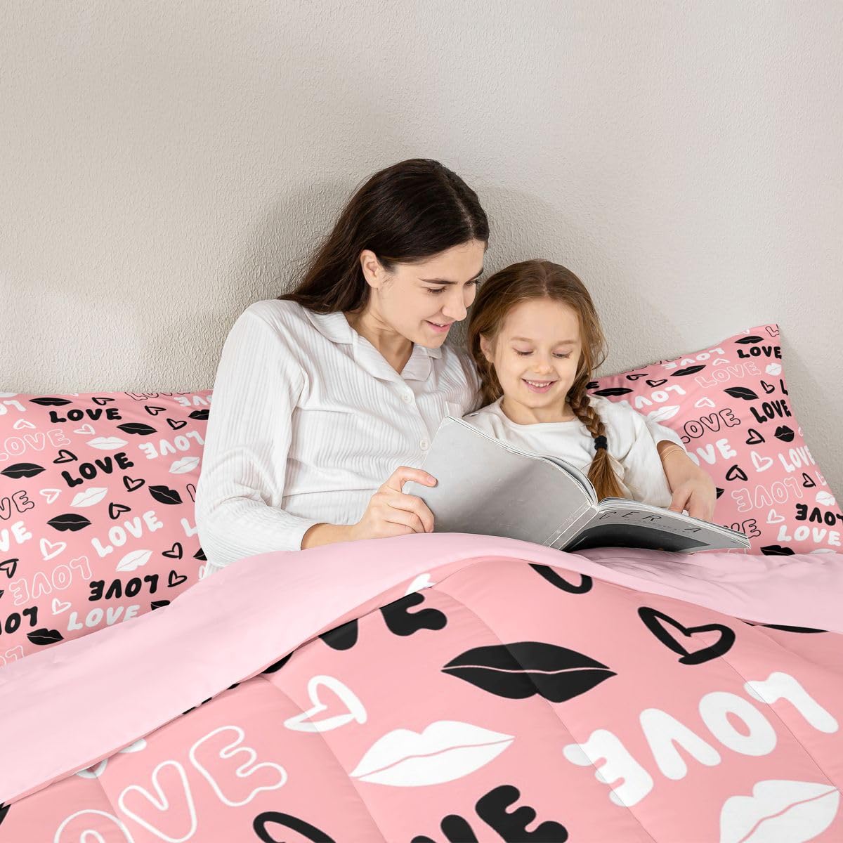 Erosebridal Pink Love Comforter Set Queen Size Black and White Love Heart Lips Bedding Set for Girls Women Romantic Valentine Day Comforter Modern Fashion Cute Aesthetics Quilt Duvet