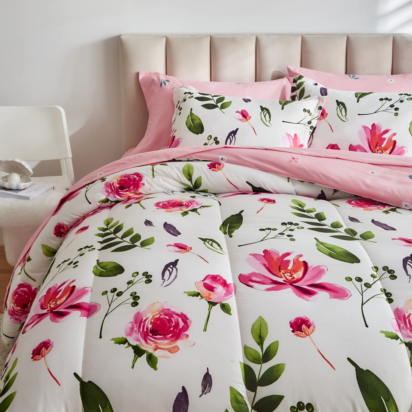 Floral Comforter Sheet Set 7 Pieces Bed in a Bag Queen Size White with Green Leaves Pink Flowers Reversible Bedding Set (1 Comforter 2 Pillow Shams 1 Flat Sheet 1 Fitted Sheet 2 Pillowcases)