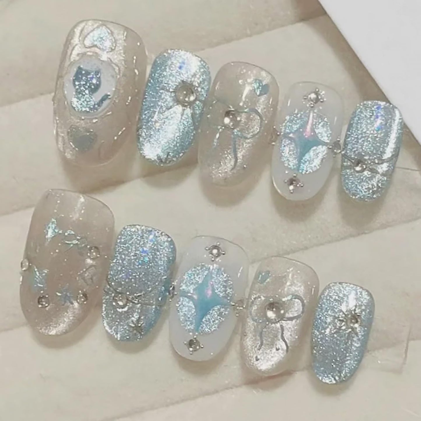 WBRRFJJ 30Pcs Cat Press On Nails Short Almond Acrylic False Nails Blue Cute Cat with Star Rhinestones Design Glitter Handmade Full Cover Artificial Glue on Nails Spring Summer Stick on Nails for Women