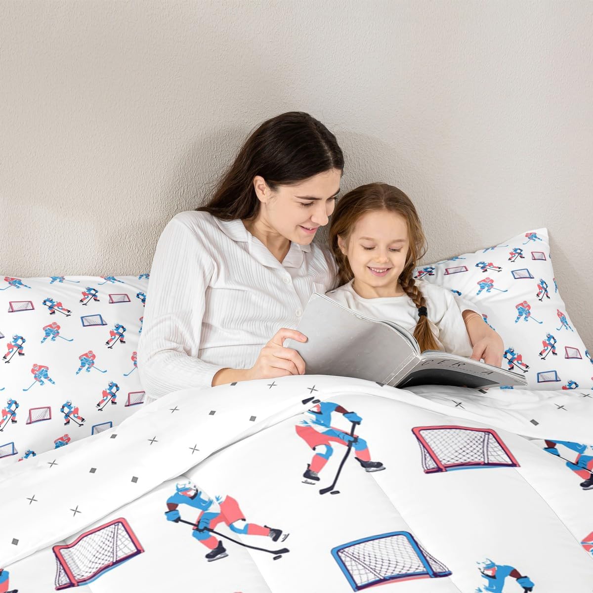 Manfei Hockey Players Kids Comforter Set Queen Size, Bedding Set,Girls Boys Room Decor,Winter Sports Games Quilt Comforter,White Blue Duvet Set Bedroom Quilt Set,2 Pillowcases