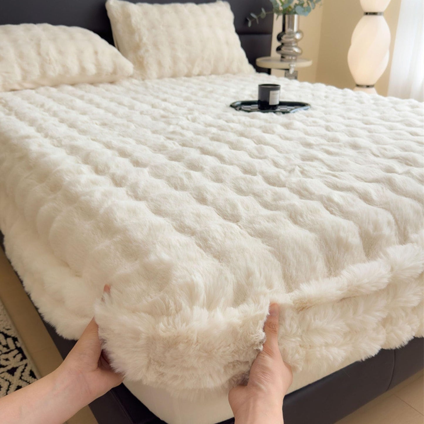 Elastic Bed Sheets, Milk Velvet Fitted Sheet, Winter Warm Mattress Cover, Faux Rabbit Fur Fitted Sheets, Fluffy Mattress Protector Bedspread, Machine Washable and Non-Fade(C,2 Pillowcases)