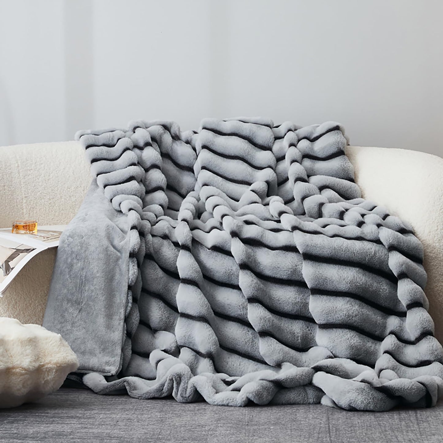 DCSKY Cozy Faux Fur Throw Blanket for Bed-Warm Fuzzy Throw Blanket, Cozy Soft and Fuzzy Plush Rabbit Fur Bubble Blanket Blankets for Bedroom and Living Room, Furry Luxury Blanket60 x 80" Light Grey