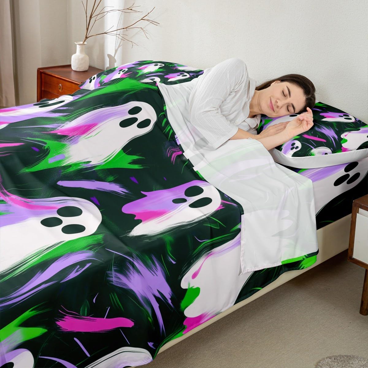 Feelyou Boys Girls Halloween Bed Sheets Set Queen Size, Cute Ghost Sheets with Deep Pocket Fitted Sheet Ghost Festival Sheet Set Kids Cartoon Teens Bedding Set Bedroom Decor with 2 Pillow Case