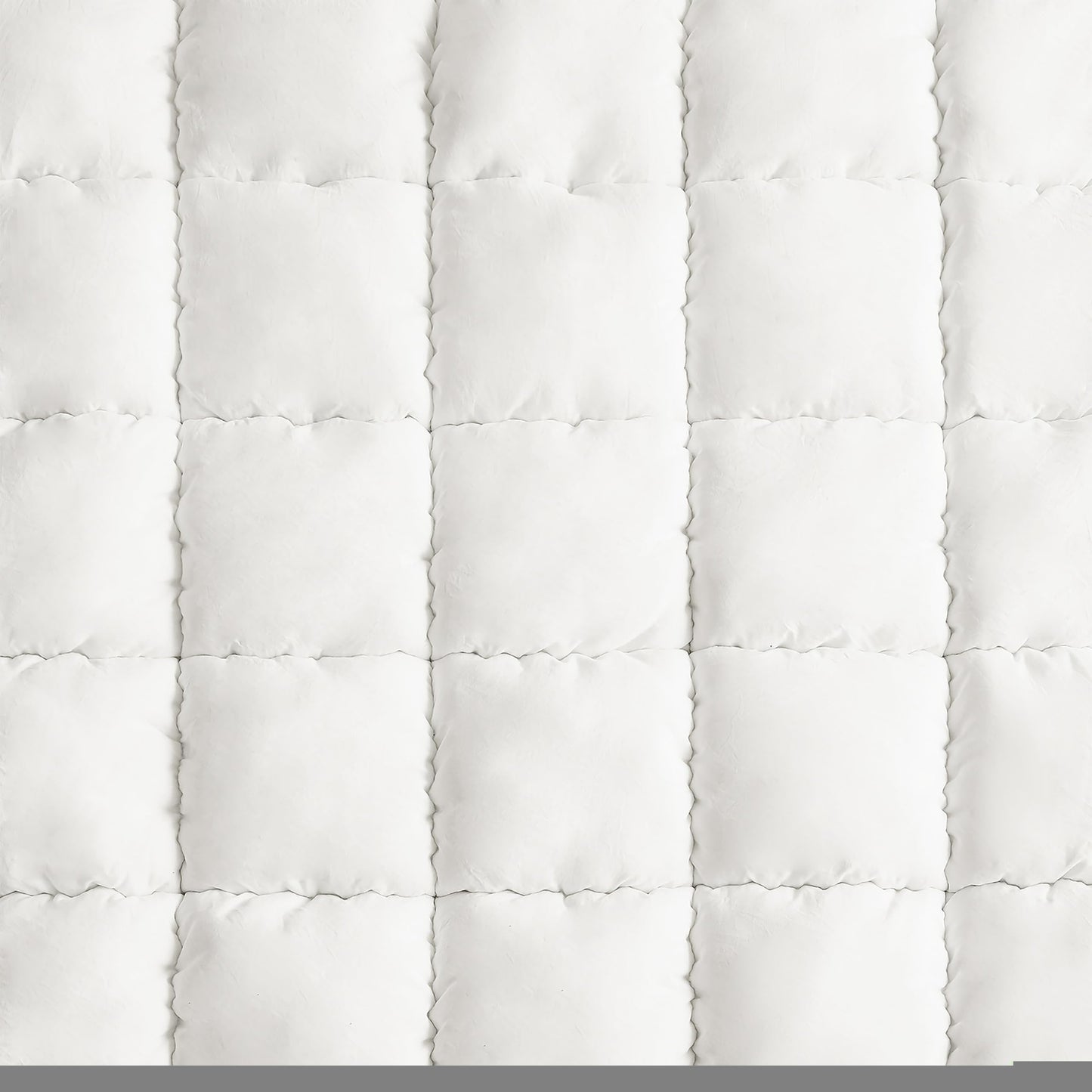 Intelligent Design Twin Mattress Pad, Overfilled High Density Down Alternative Fill, Extra Fluffy 3D Puff Mattress Topper Soft Microfiber Mattress Cover, Fitted Pocket Fits Up to 18", Full, White
