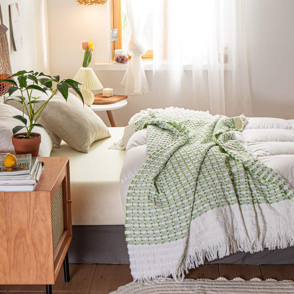 Simple&Opulence 100% Cotton Throw Blanket for Bed, Couch, Yarn Dyed Cable Knitted Jacquard Woven Blanket with Tassels, Soft Lightweight Cozy Breathable Farmhouse Decoration for All-Season(Green)