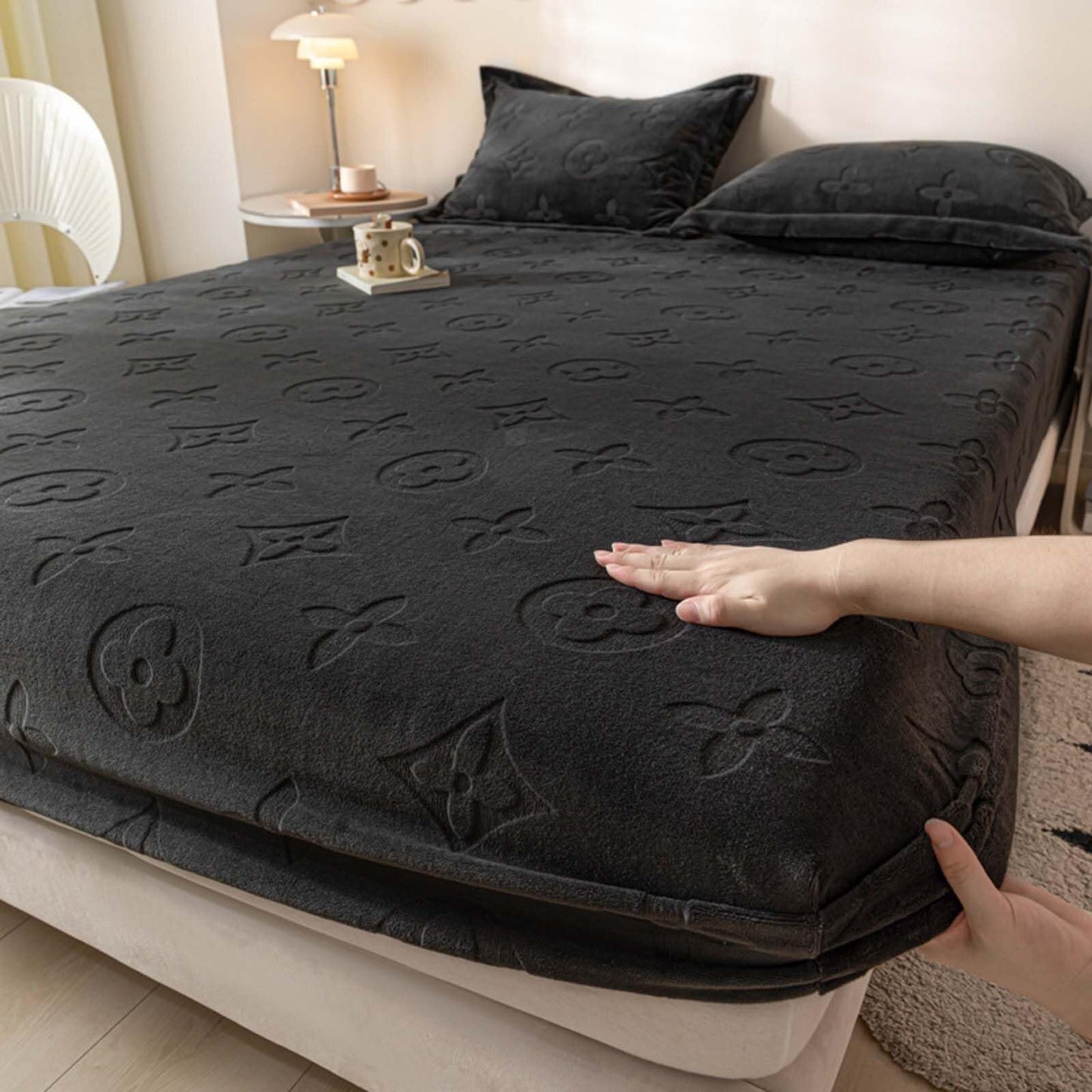 Milk Velvet Fitted Sheet, Thickened Elastic Bed Sheets, Luxury Soft Fuzzy Bottom Sheet, Machine Washable and Non-Fade Mattress Cover, Various Sizes(Dark Gray,2*Pillow Cover)