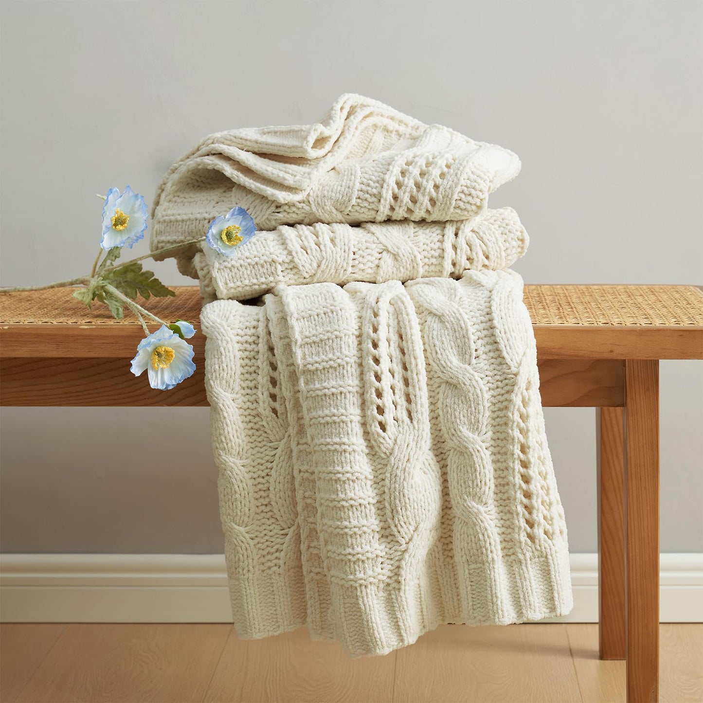 Amélie Home Chunky Knit Throw Blanket, Dual-Sided Soft Chenille Breathable Cable Knitted Blanket for Couch, Farmhouse Decorative Throw for Sofa & Chair, 50"x60", Ivory
