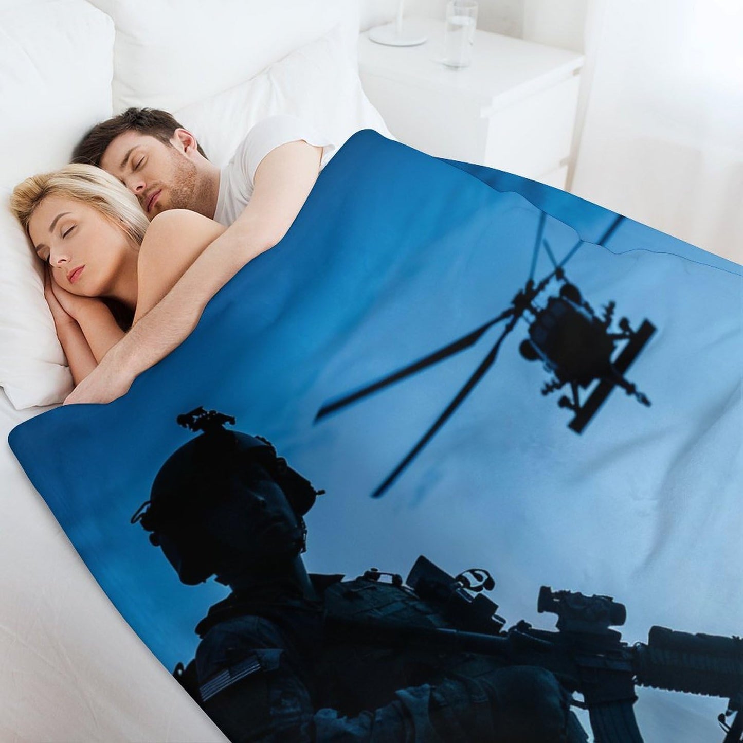 HDESDIS Funny Military Throw Blanket for Couch Bed, Soft Cozy Soldier Silhouette Sofa Decor Blankets for Women, Men, 30"x40"