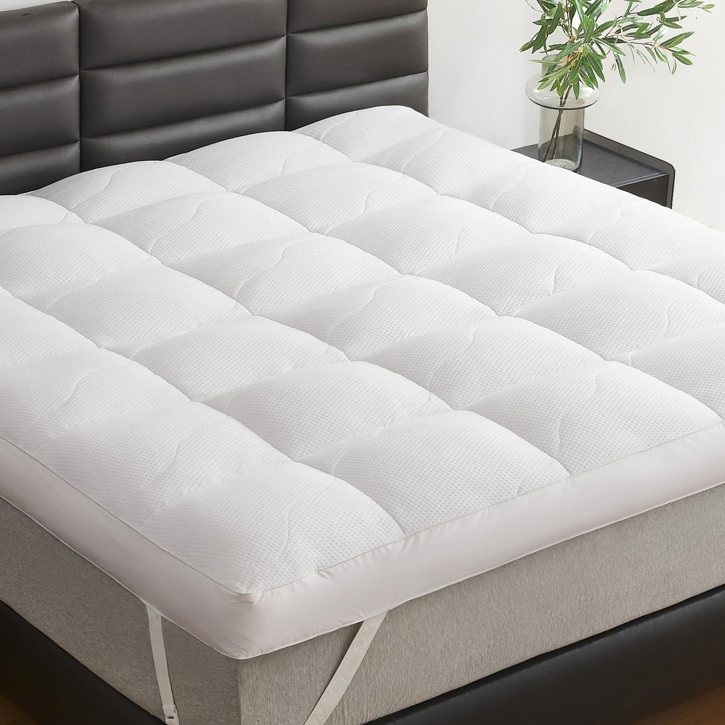 LeWinBedding Dual Layer 5 Inch Goose Feather Mattress Topper Queen Size, 4 Inch Goose Feather Plus 1 Inch Down Alternative Pillow Top, Medium Firm Featherbed with Adjustable Straps(60"x80", Wavy)