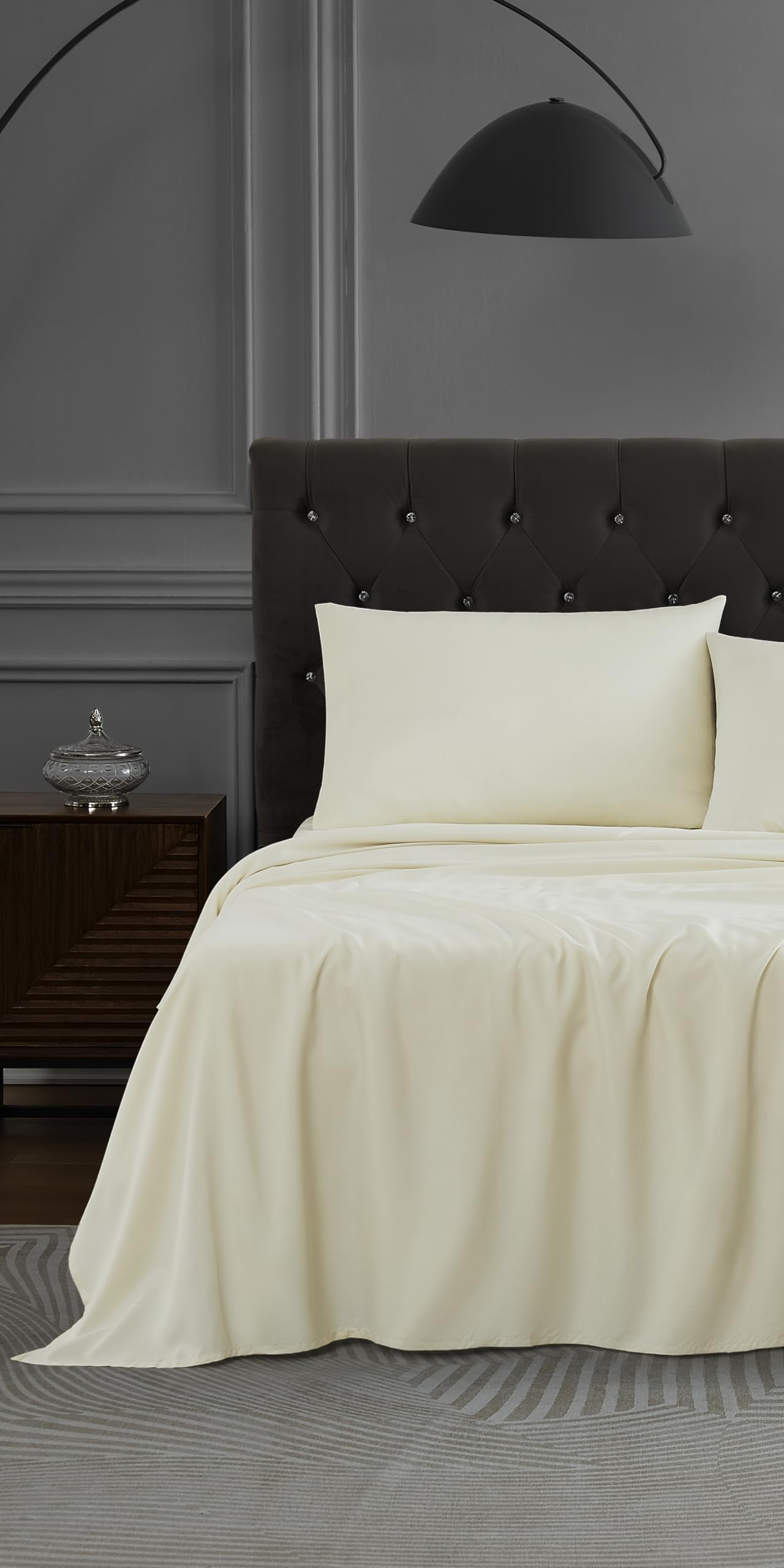 King Size Fresh Ivory 4-Piece Microfiber Sheet Set - Soft & Cozy Hotel Luxury Bedding - Deep Pockets Fits Up to 14"- Wrinkle Resistant - Quick Dry - Oeko-TEX® Certified by Linen Closet