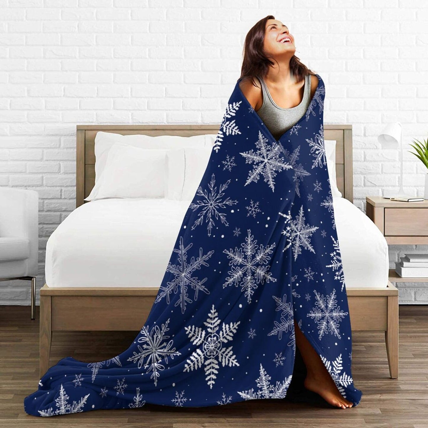 Gbuzozie Winter Snowflakes Blue Fleece Blanket Lightweight Ultra-Soft Christmas Throw Blanket for Sofa Couch Bed Camping Travel - Super Soft Cozy Microfiber Blanket 60"X50"