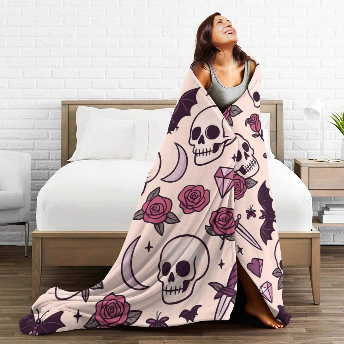 Gothic Pink Blanket Skull Skeleton Rose Bat Throw Blanket for Gothic Lover for Women Girls Adults Cozy Fleece Fuzzy Soft Flannel Plush Warm Bedding Stuff for Sofa Bed Couch 40 x 50 Inch