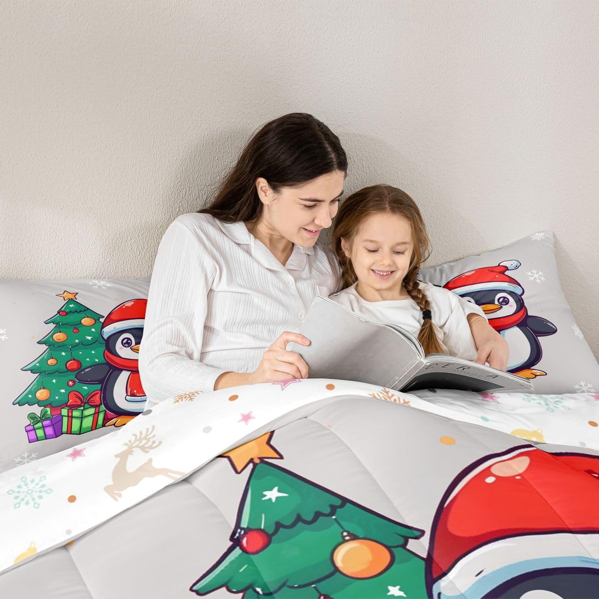 Erosebridal Xmas Penguin Bedding Set Queen Antarctic Animal Print Comforter Set for Kids Boys Girls Santa Hat Penguin Down Comforter,Christmas Tree Snowflake Gifts Quilt Duvet