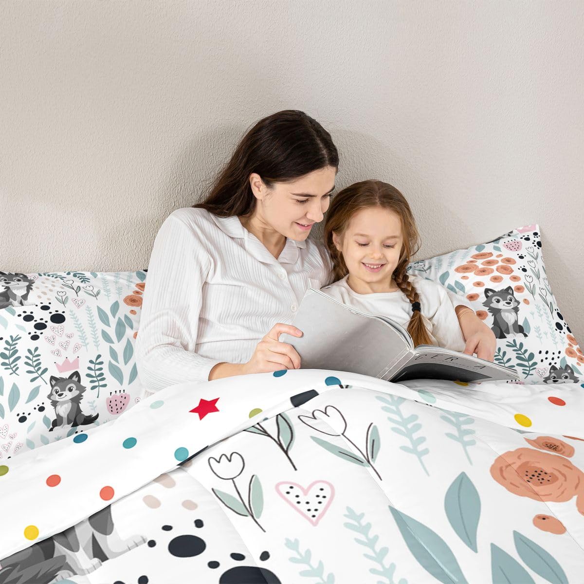 Erosebridal Kawaii Grey Wolf Bedding Set Twin Size,Wildlife Animals Wolf Comforter Set for Kids Girls Boys,Cute Love Heart Leaf Flower Comforter Set,Paw Print Quilt Bed Set with 1 Pillow Case