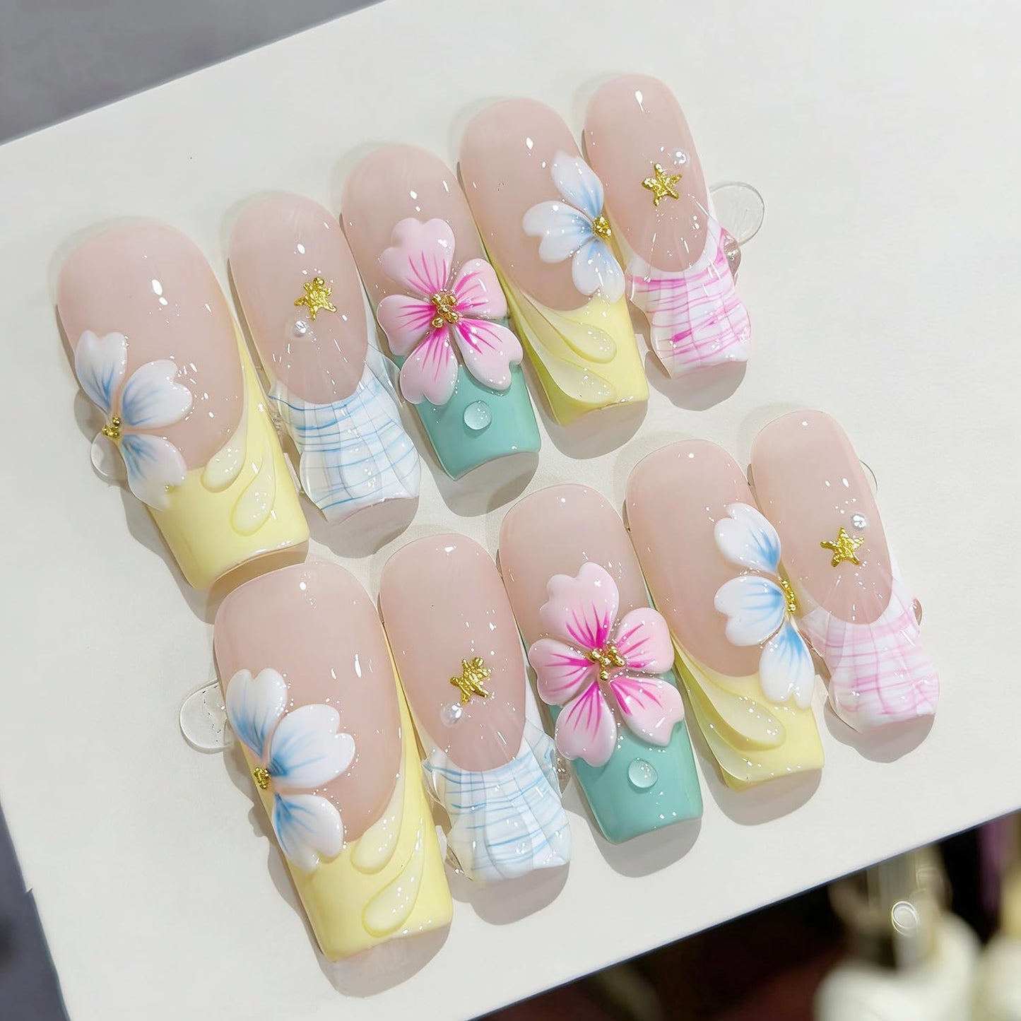 24Pcs Long Square Press on Nails Spring Floral Fake Nails with 3D Flower Starfish Pearl Rhinestones Designs Glitter Full Cover Nude Pink Glue on Nails Cute False Nails for Women Acrylic Manicure Decor
