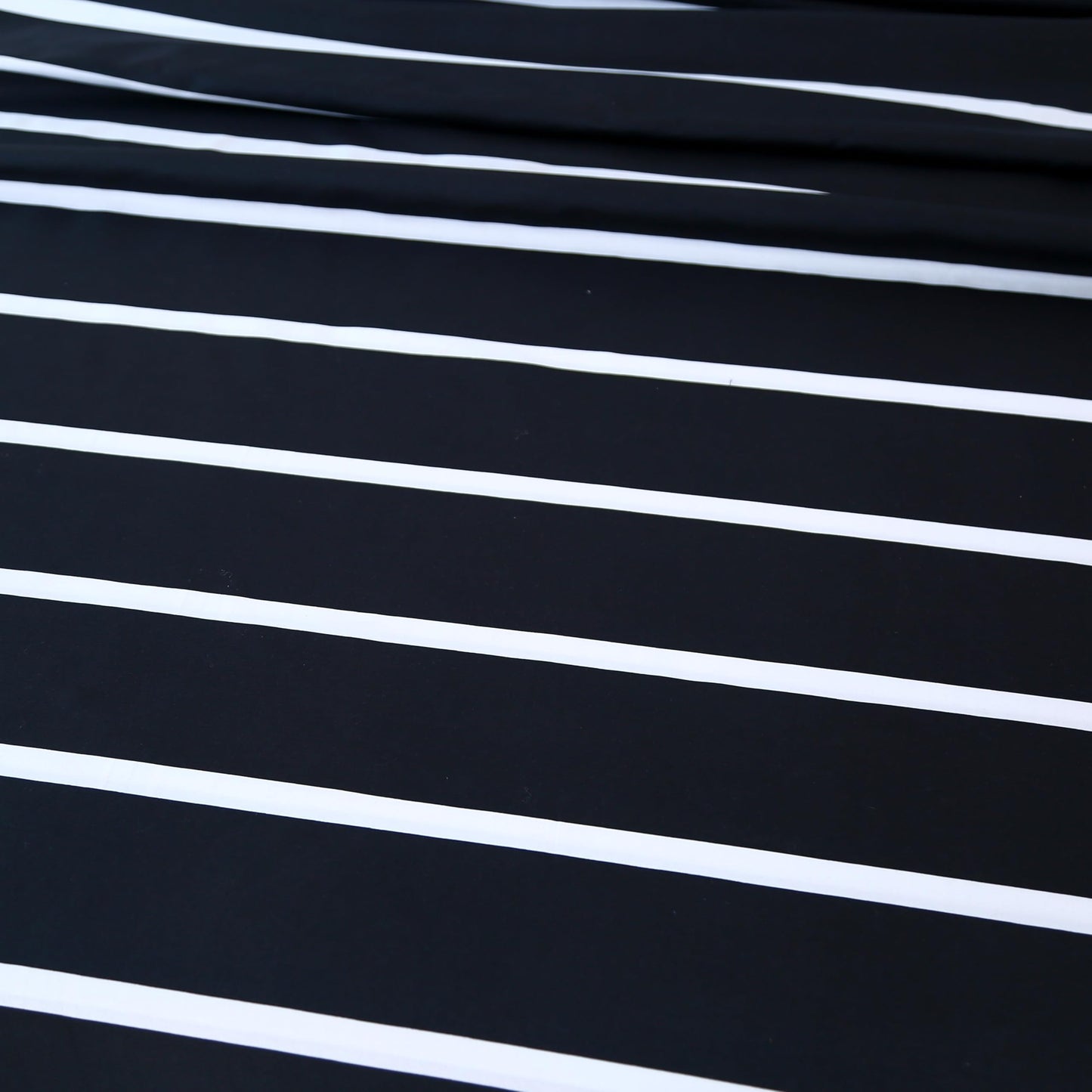 MAG 4Pcs Striped Queen Sheets Set,Black and White Microfiber Sheet Set Queen Size,Included 1 Fitted Sheet 14'' Deep Pocket+1 Flat Sheet+2 Pillowcases Soft and Breathable,Wrinkle and Fade Resistant.
