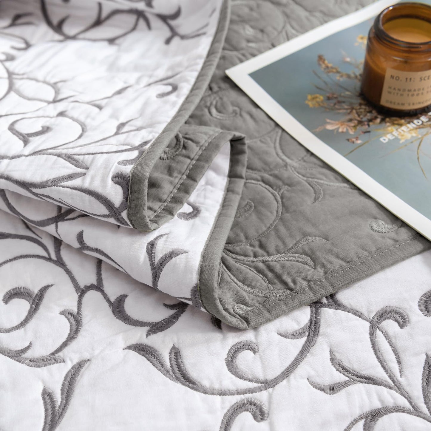 mixinni King Size Quilt 3-Piece Grey Embroidery Floral Pattern Bedspread Coverlet Set, (1 Quilt,2 Pillow Shams)-King Size