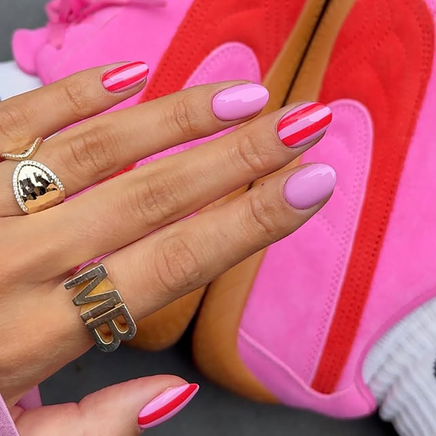 Almond Fake Nails Short Press On Nails Rose Pink Acrylic Nails Press Ons Full Cover False Nails With Glossy Stripe Designs Artificial Glue On Nail Reuseable Short Stick On Nail For Women