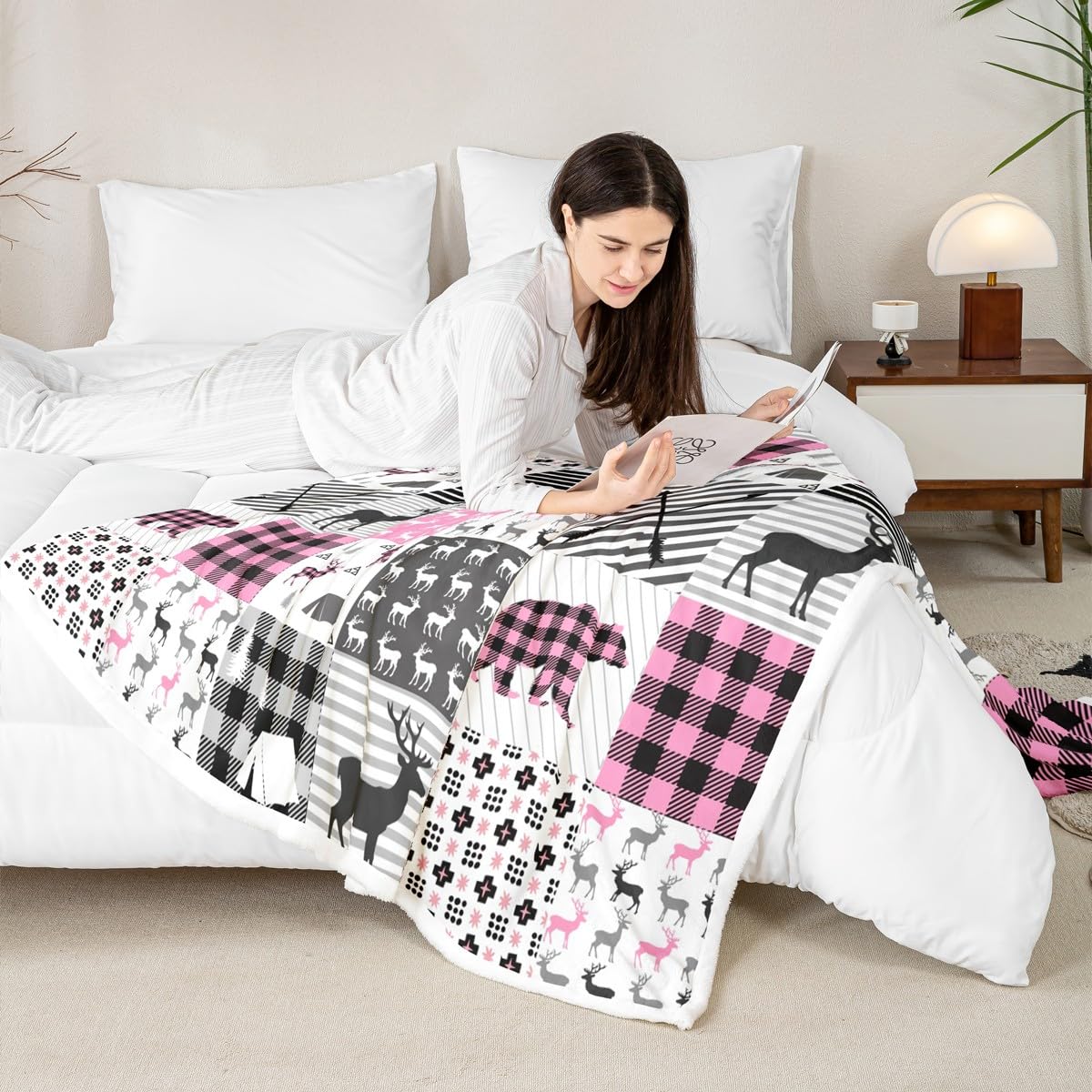Deer Fleece Throw Blanket for Girls Boys - Pink Plaid Bear Antlers Plush Sherpa for Hunting and Camping - Bear Moose Lodge Patchwork Fuzzy Geometric Room Decor 40"x50"