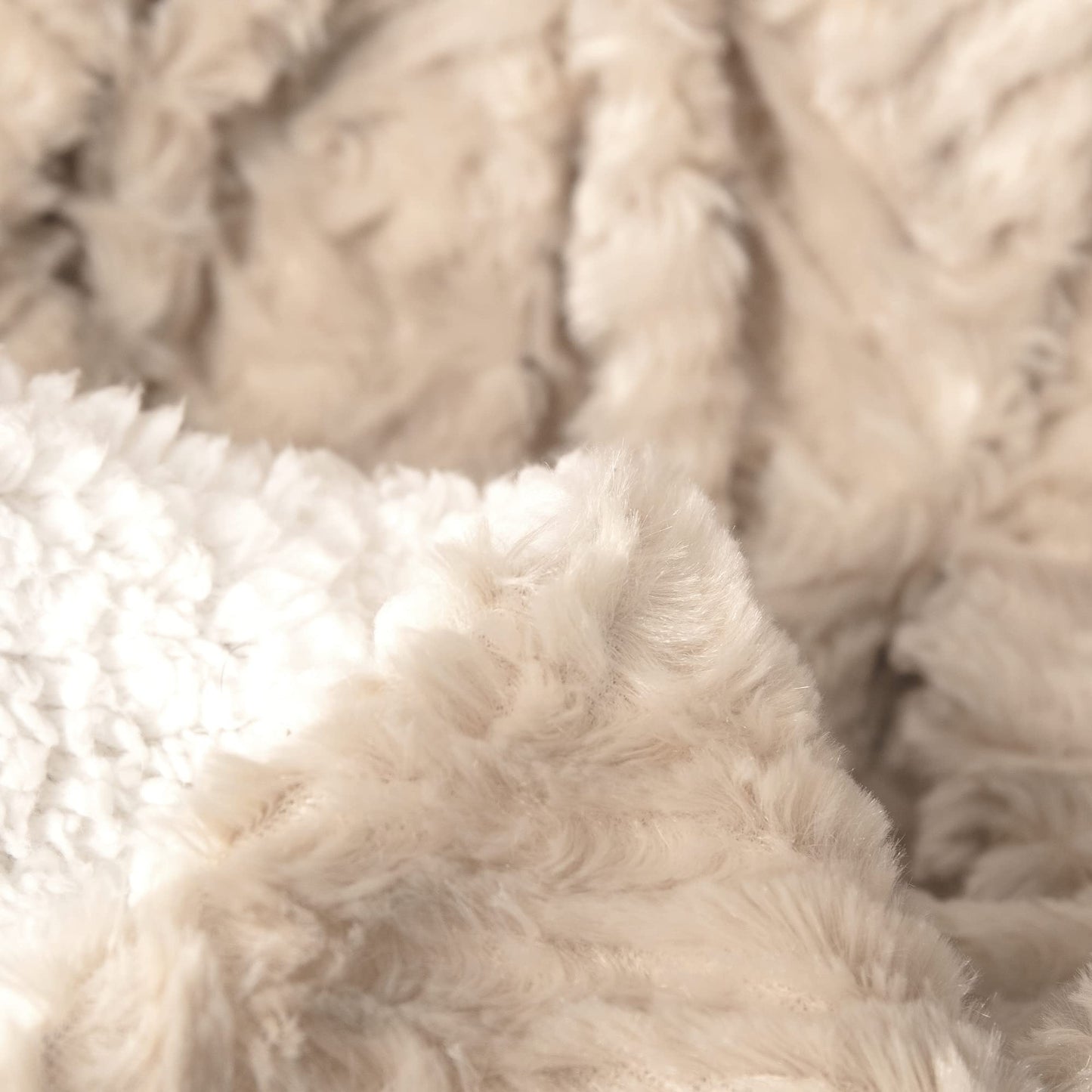 DaDa Bedding Champagne Ivory Faux Fur Throw Blanket - Dreamy Neutral Nude Gold Geometric Embossed Sherpa Backside - Super Soft Warm Cozy Plush Fluffy - 50" x 60"
