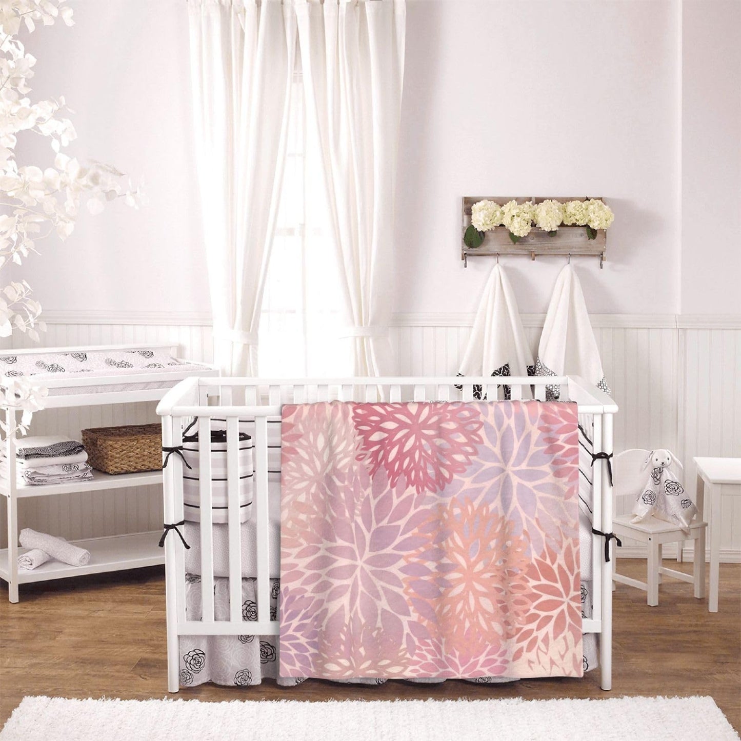 Perinsto Pink Chrysanthemum Flowers Throw Blanket Ultra Soft Warm All Season Daisy Floral Decorative Fleece Blankets for Bed Chair Car Sofa Couch Bedroom 50"X40"