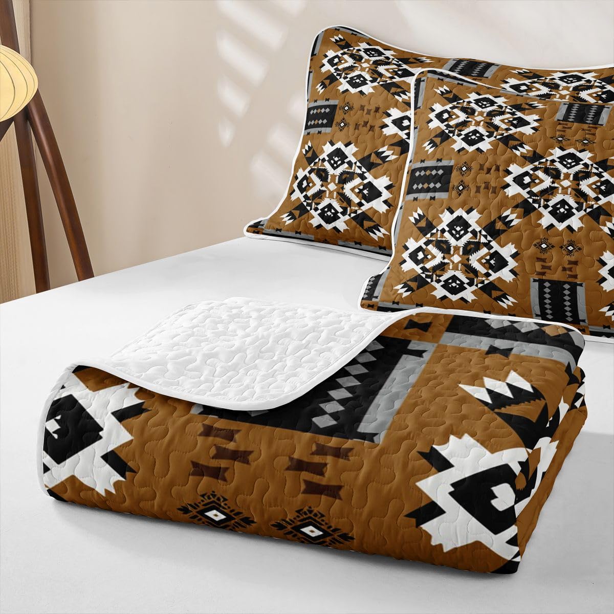 Caramel Tan Southwestern Kids Queen Quilt Bedding Set,Soft Bedspread Coverlet Quilted Blanket,Aztec Tribal Black White Geometric 3 Piece Quilted Bedding for Boys Girls Teens Quilted Comforter