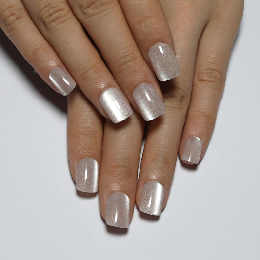 Stbisen Nude Press On Nails Square, Cat Eye Press On Nails Short Fake Nails with Color-Shifting Glow, Summer Stick On Nails, 15 Sizes - 30 Nail, Natural Glue On Nail for Women Gift, Suitable for Work