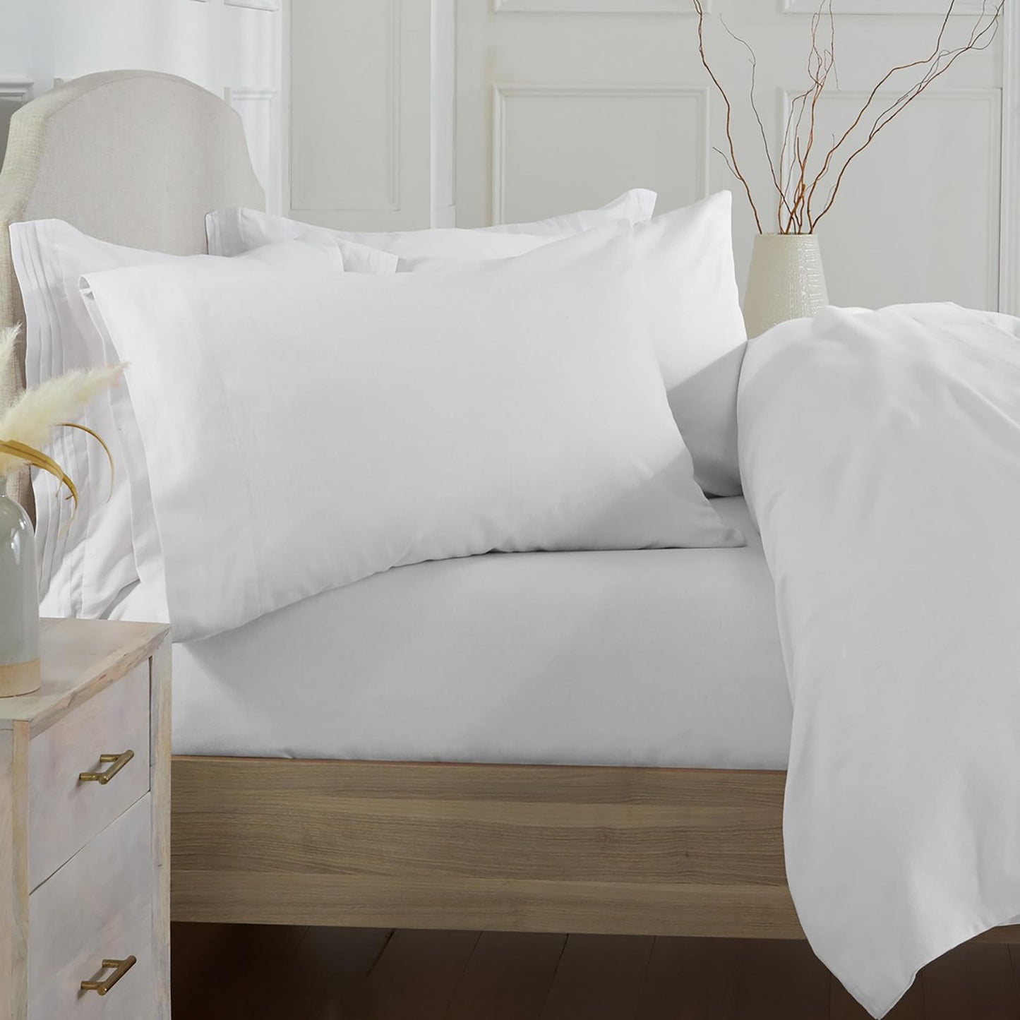 Market & Place 100% Cotton Queen Flannel Sheet Set | 4 Piece Deep Pocket Solid Cozy Winter Bed Sheets | Double Brushed for Extra Softness & Comfort | Chalet Collection (Queen, White)