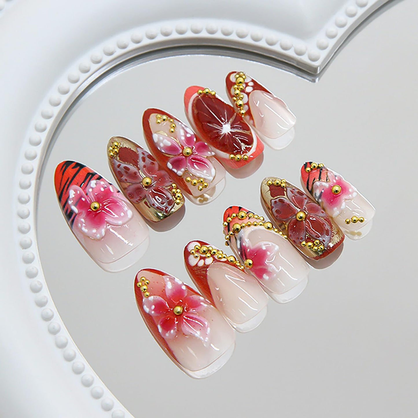 RUOKEXIN Almond Press on Nails French Tip Fake Nails Medium False Nails with Gold Pearl Designs Acrylic Nail Press ons Sparkly Artificial Nails for Women 30Pcs