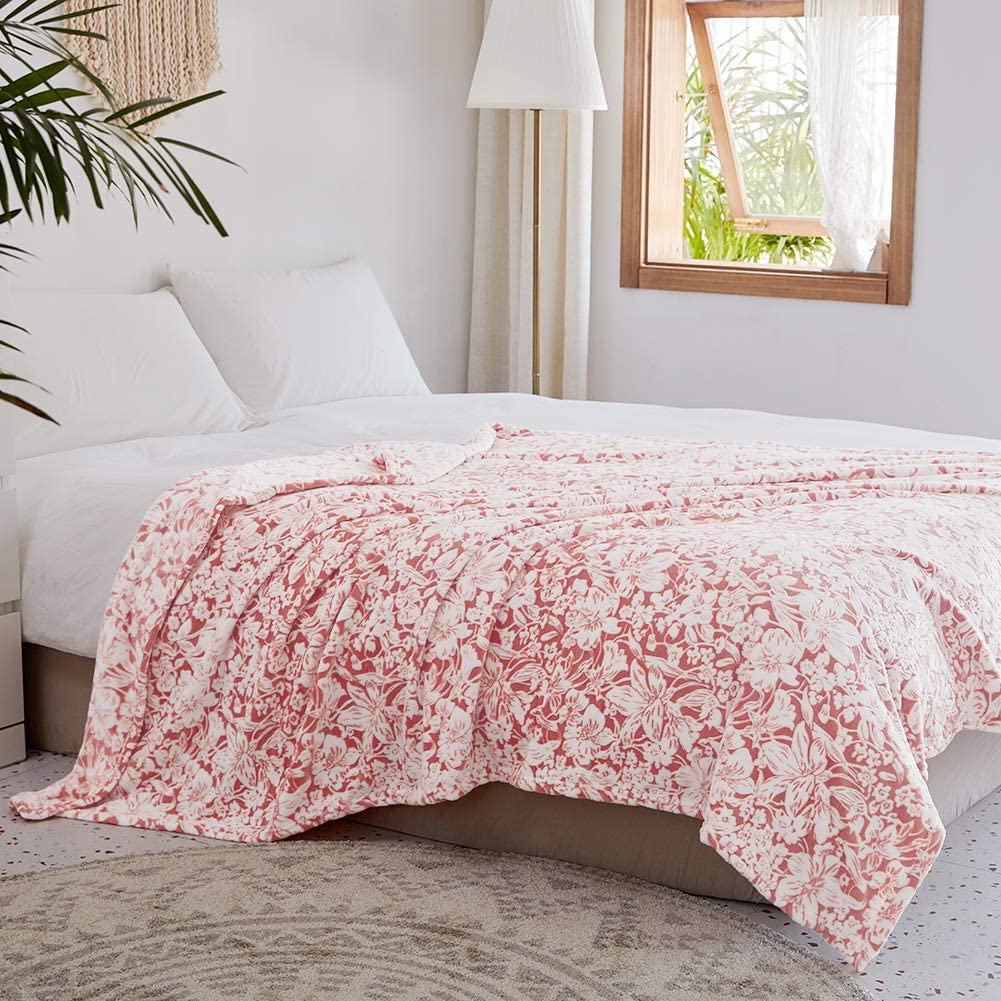 FY FIBER HOUSE Flannel Fleece Throw Blanket Super Soft Lightweight Microfiber with Flower Print for Couch, 60"X80", Peach