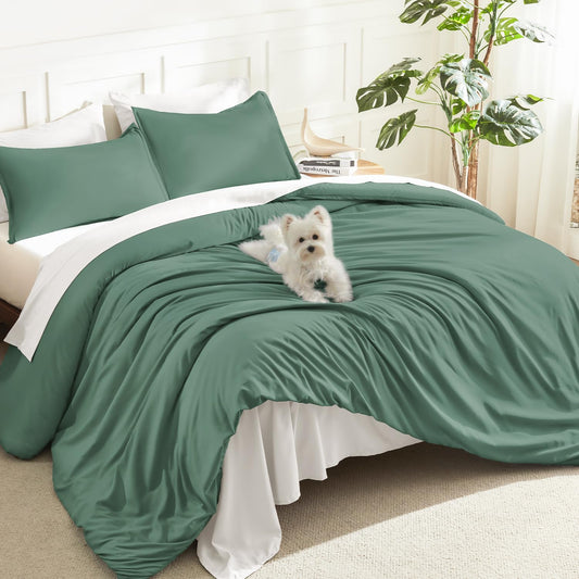 Litanika Comforters King Size Haze Green, 3 Pieces Lightweight Solid Bedding Set & Collections, All Season Fluffy Bed Set (104x90 Inches Comforter & 2 Pillowcases)