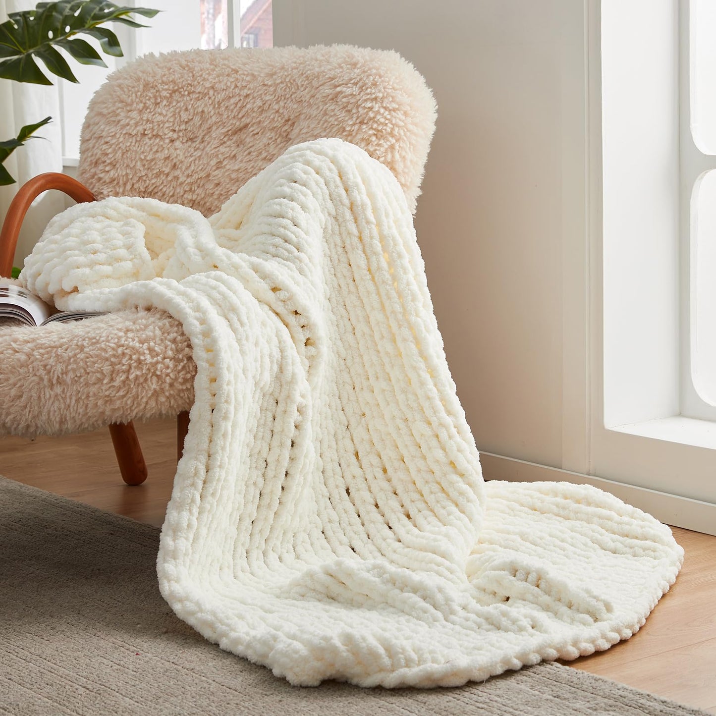 Amélie Home Chunky Knit Throw Blanket for Couch, Soft Chenille Handmade Crochet Throw Rope Knit Blanket for Bed, 40"x50", Ivory