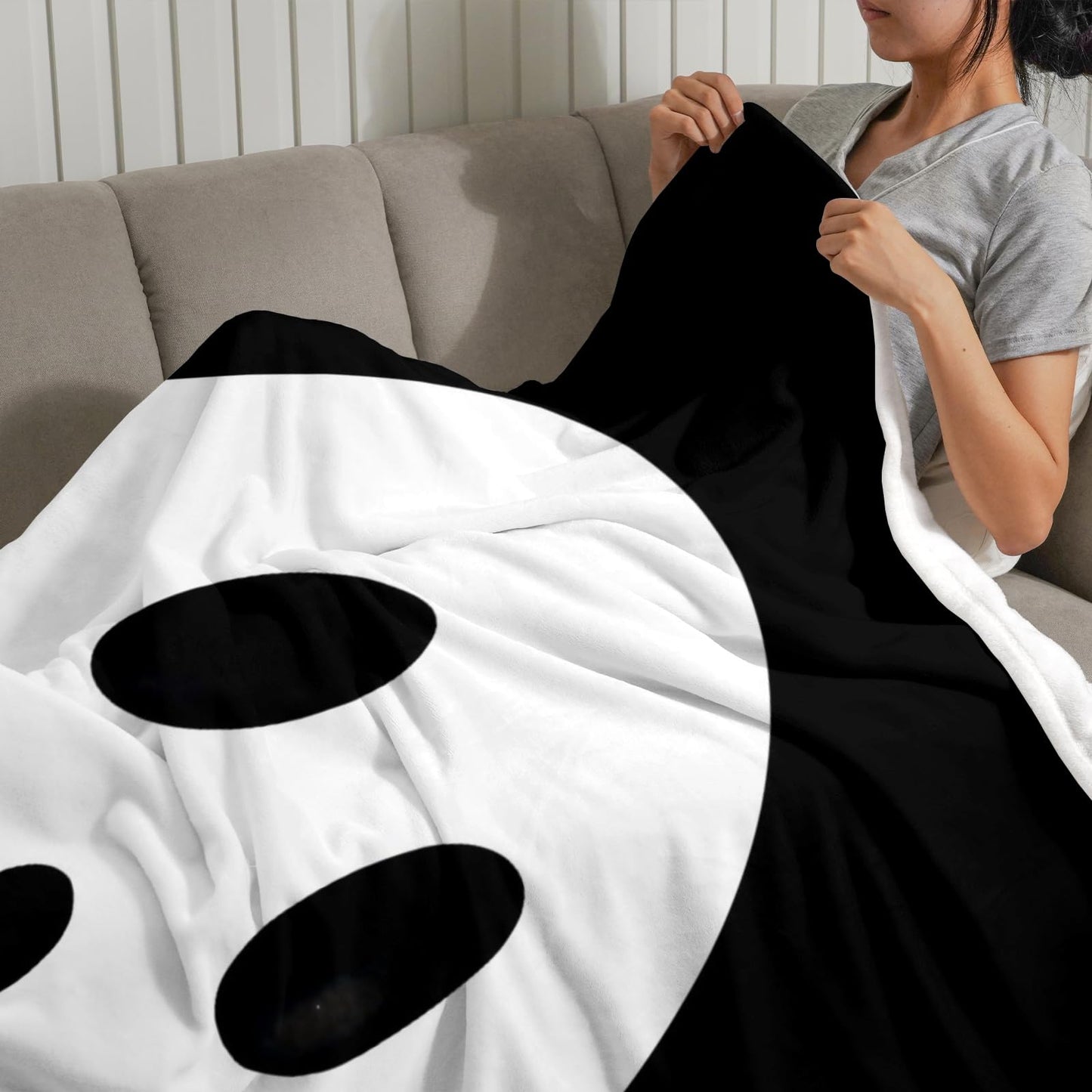 CUSFOU Halloween Throw Blanket Ghost, Personalized Blanket with Name, Cozy Flannel Blanket for Bed Couch Living Room, Black, 50" x 60"
