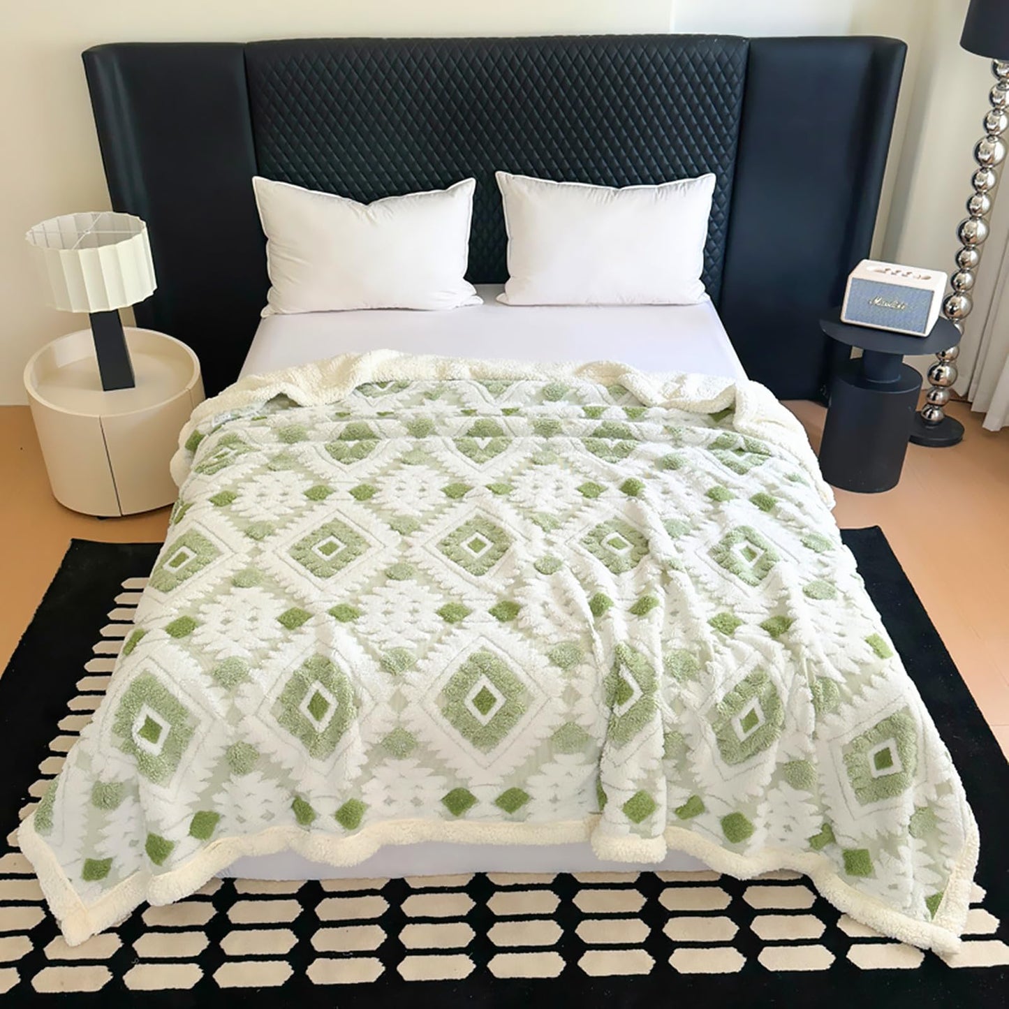 LEVINIS Large Bohemian Bed Blankets 80'' × 90'', Ultra Soft Aztec Bed Blanket for All Season, Cozy, Plush, Bohemian Throw Blanket for Bed/Couch/Sofa/Office/Camping, Green