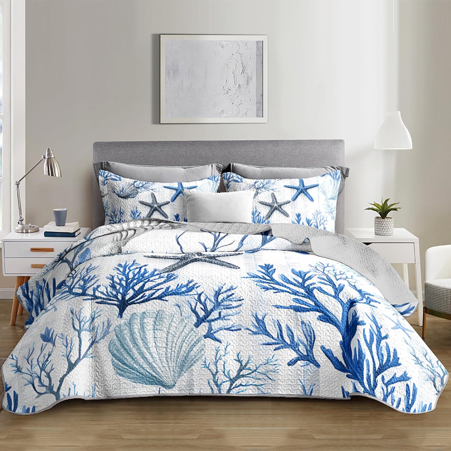 UEVBF 3 Piece Ocean Themed Queen Quilt Sets,Coral Shell Starfish Reversible Microfiber Soft Lightweight Bedspread with 2 Pillowcases,Beach Bedding Quilts Set for Bedroom Bed Decor.