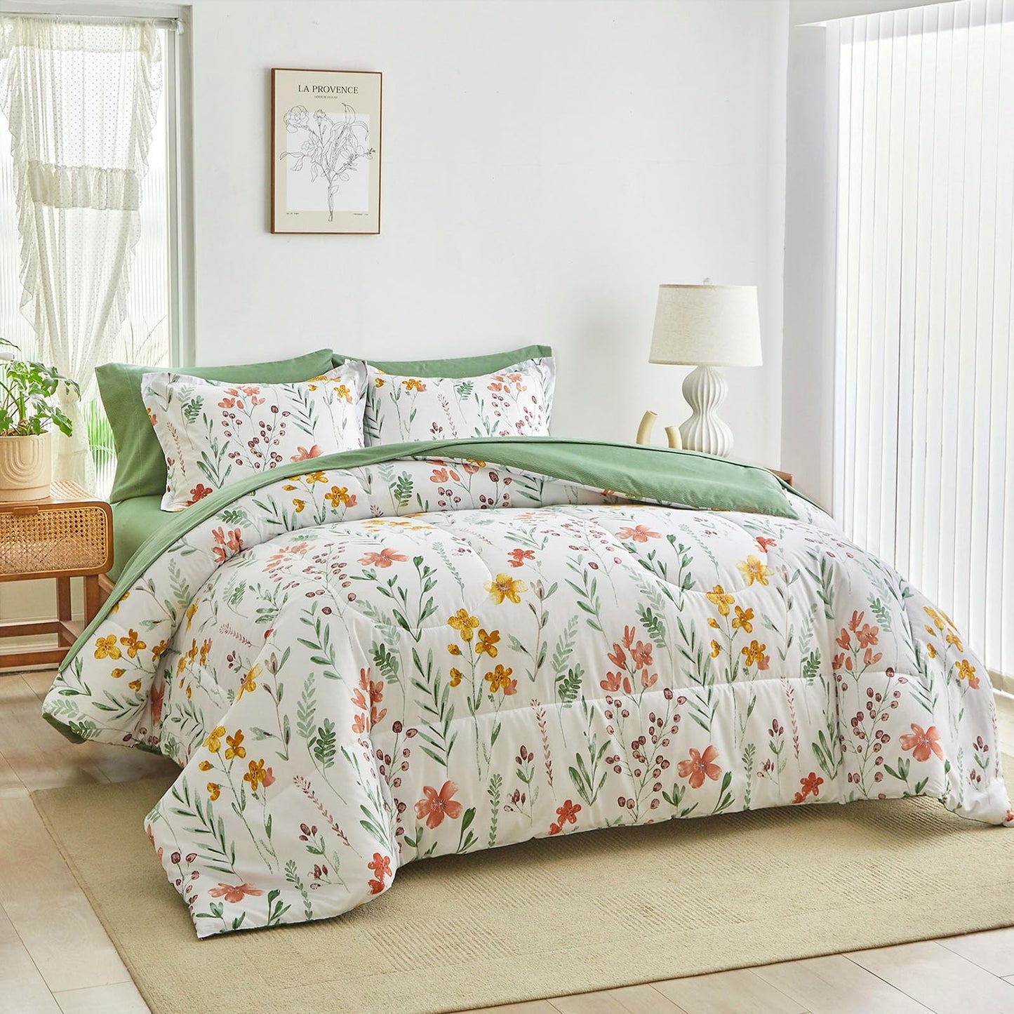 AIKASY Bed in a Bag 7 Pieces Queen Size - Floral Print - Soft Microfiber, Reversible Bed Comforter Set (1 Comforter, 2 Pillow Shams, 1 Flat Sheet, 1 Fitted Sheet, 2 Pillowcases)（White,Queen）