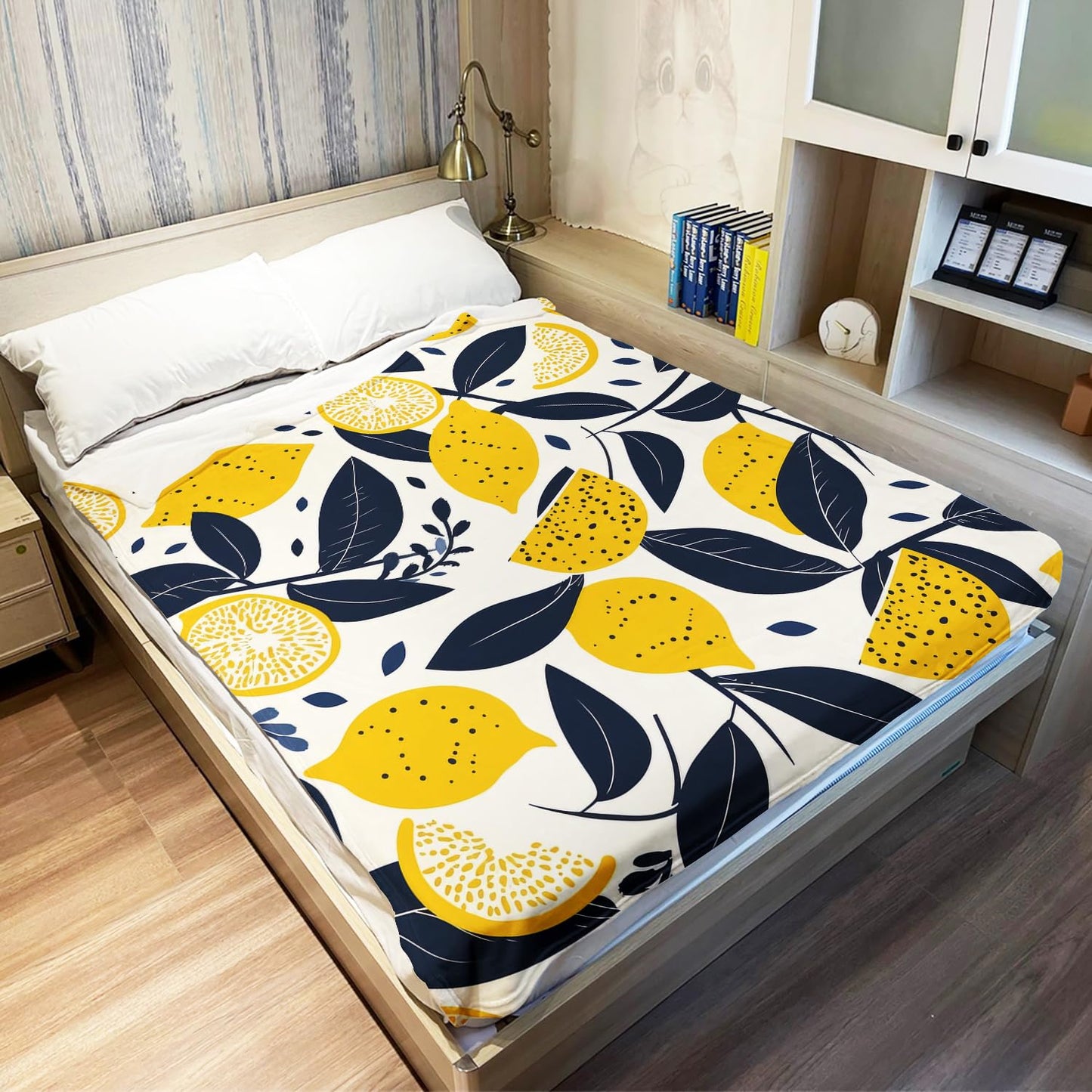 XSMEI Lemon Pattern Throw Blanket, Decorative Fleece Blanket with Fresh Fruit Design, Super Soft Warm and Cozy, Gifts for Women Girls Kids, 60" x 80"